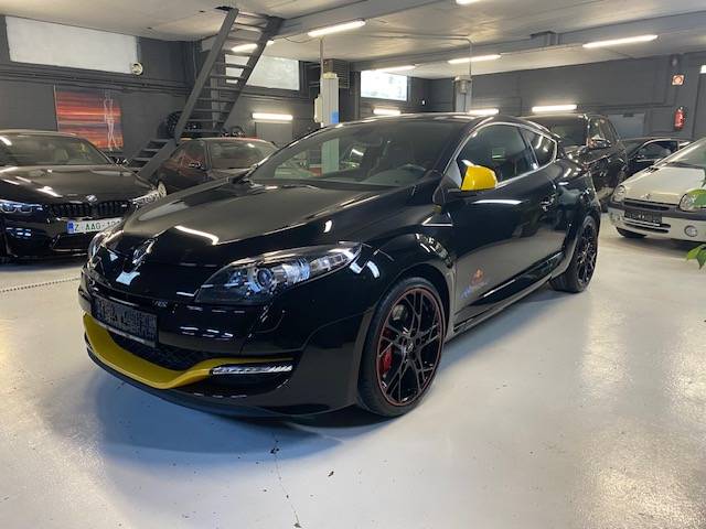 Renault Mégane RS Red Bull Racing RB7